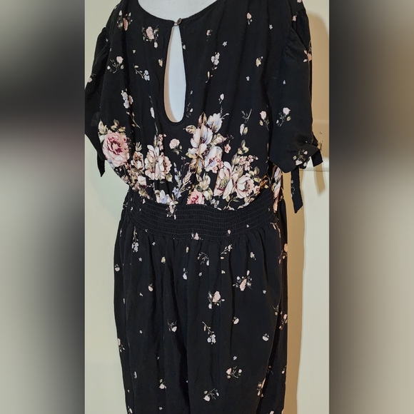 Xhilaration Floral Black and Pink Jumper Romper Women's Size XXL - Picture 6 of 7